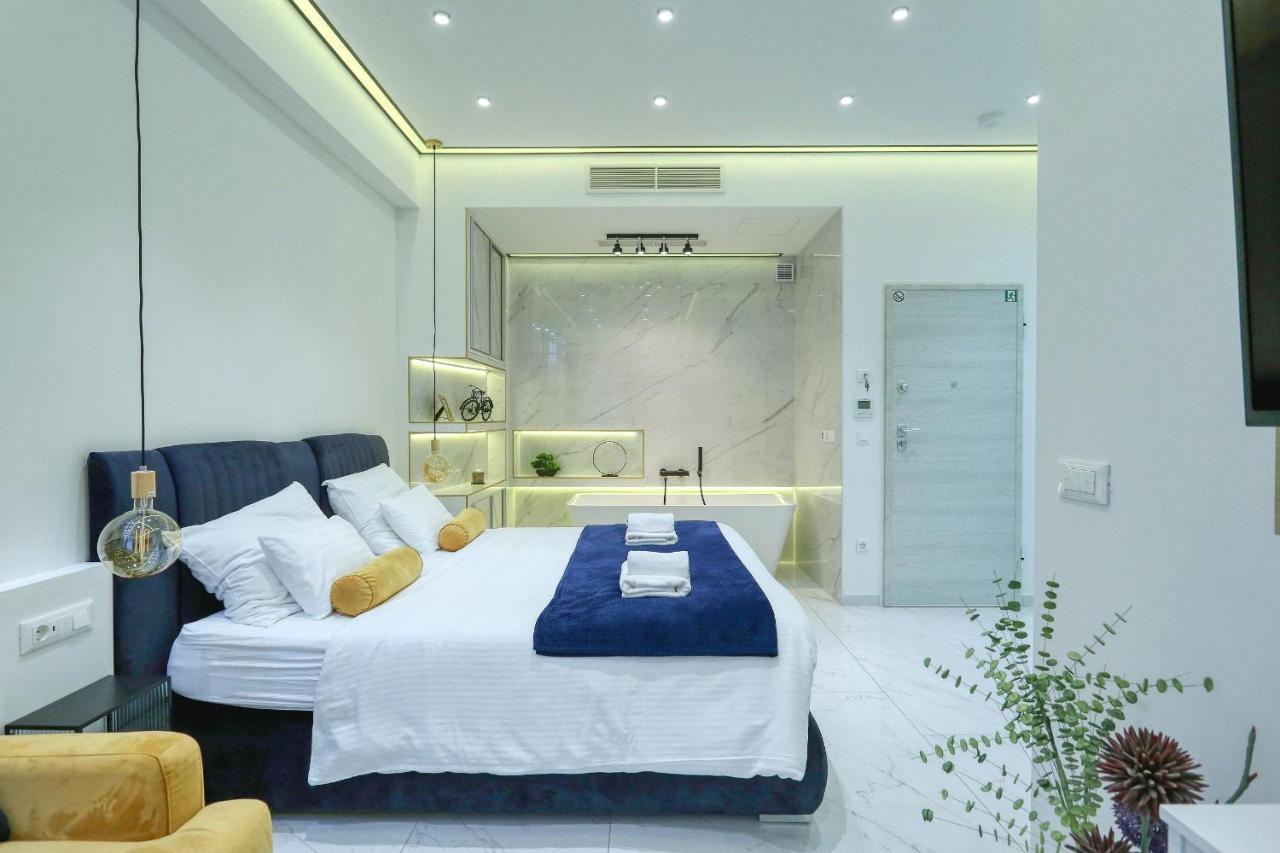 Rino Luxury