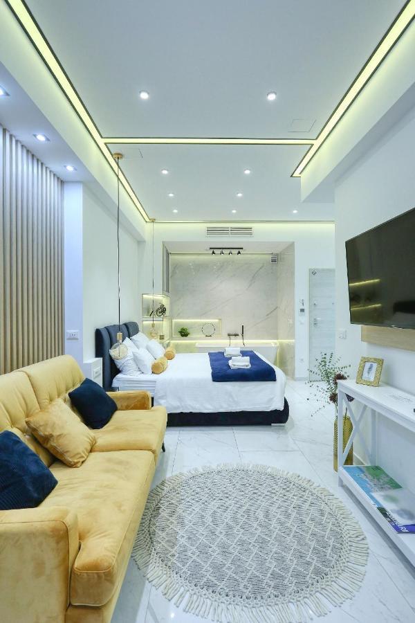 Rino Luxury