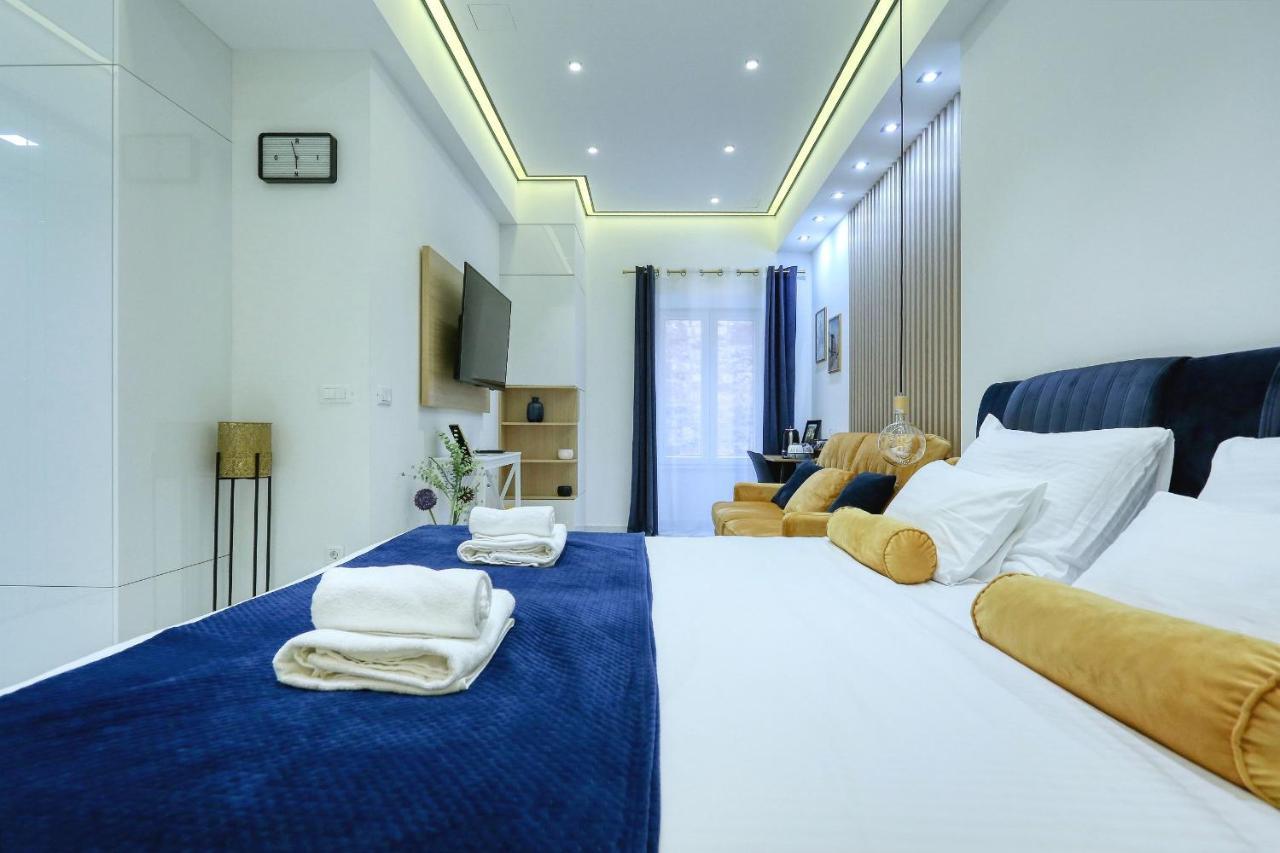 Rino Luxury *
